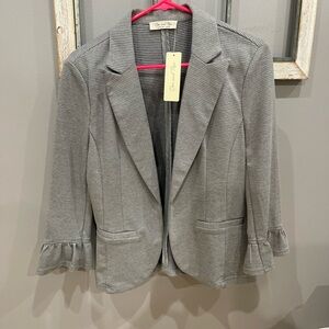 Doe & Rae Light Gray Ruffle Sleeve Blazer